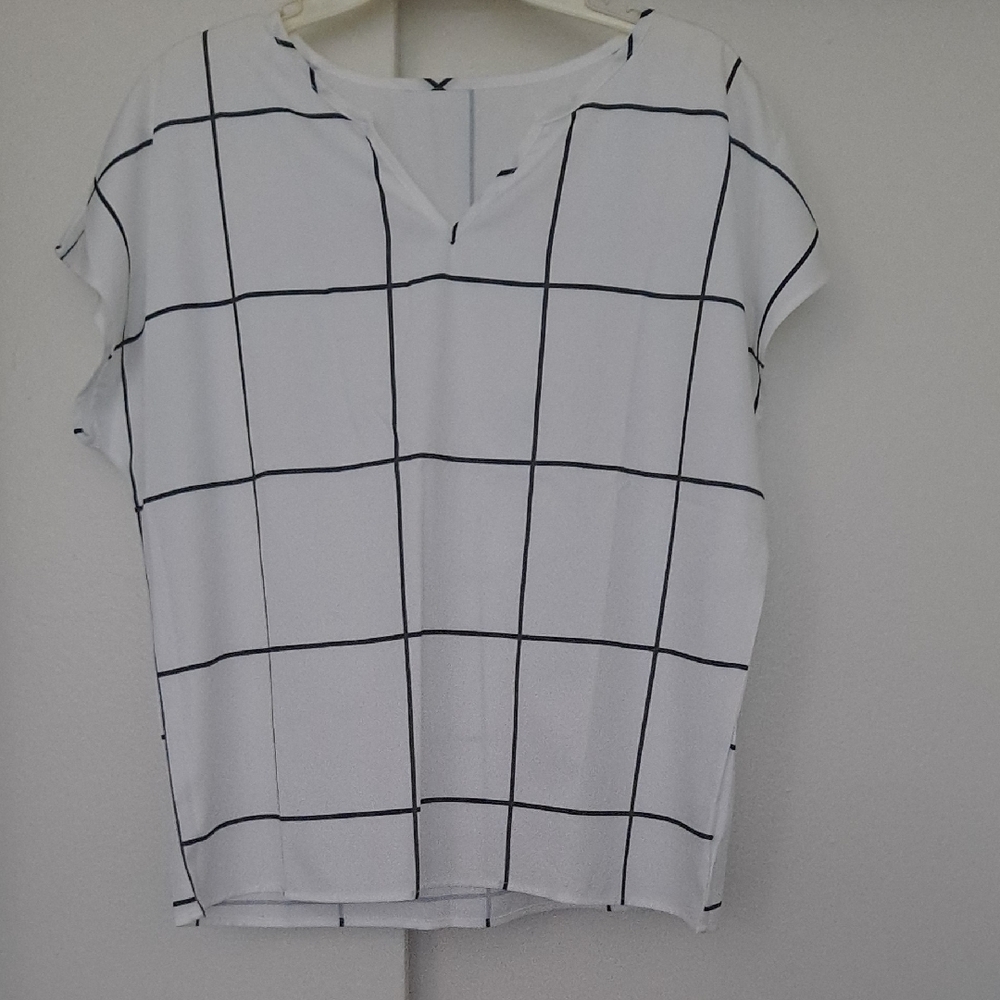 SHEIN White and Black Boxy Blouse